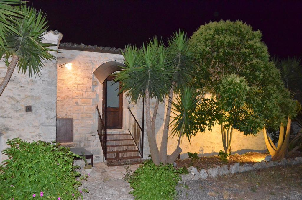 Le Case Di S. Andrea Buccheri Exterior photo